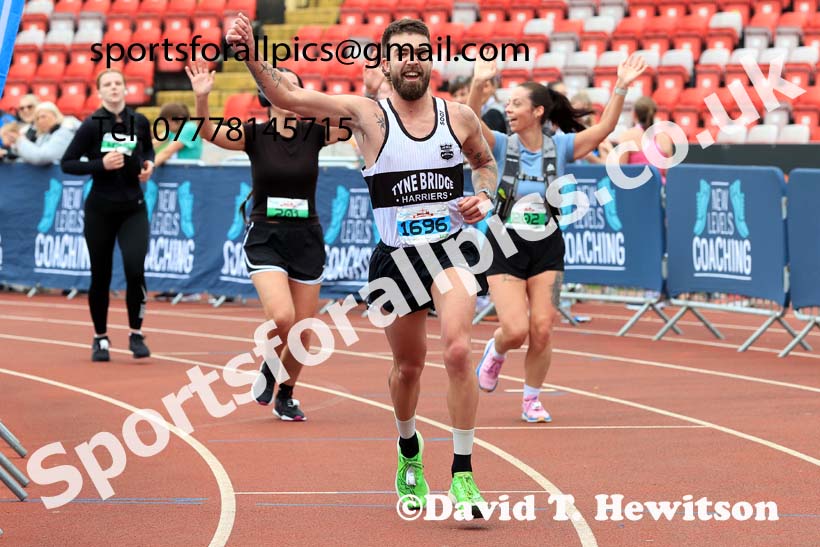 Gateshead Half Marathon, 2024 Gateshead Marathon, Half Marathon and 10k, Gateshead Stadium.  Photo: David T. Hewitson/Sports for All Pics